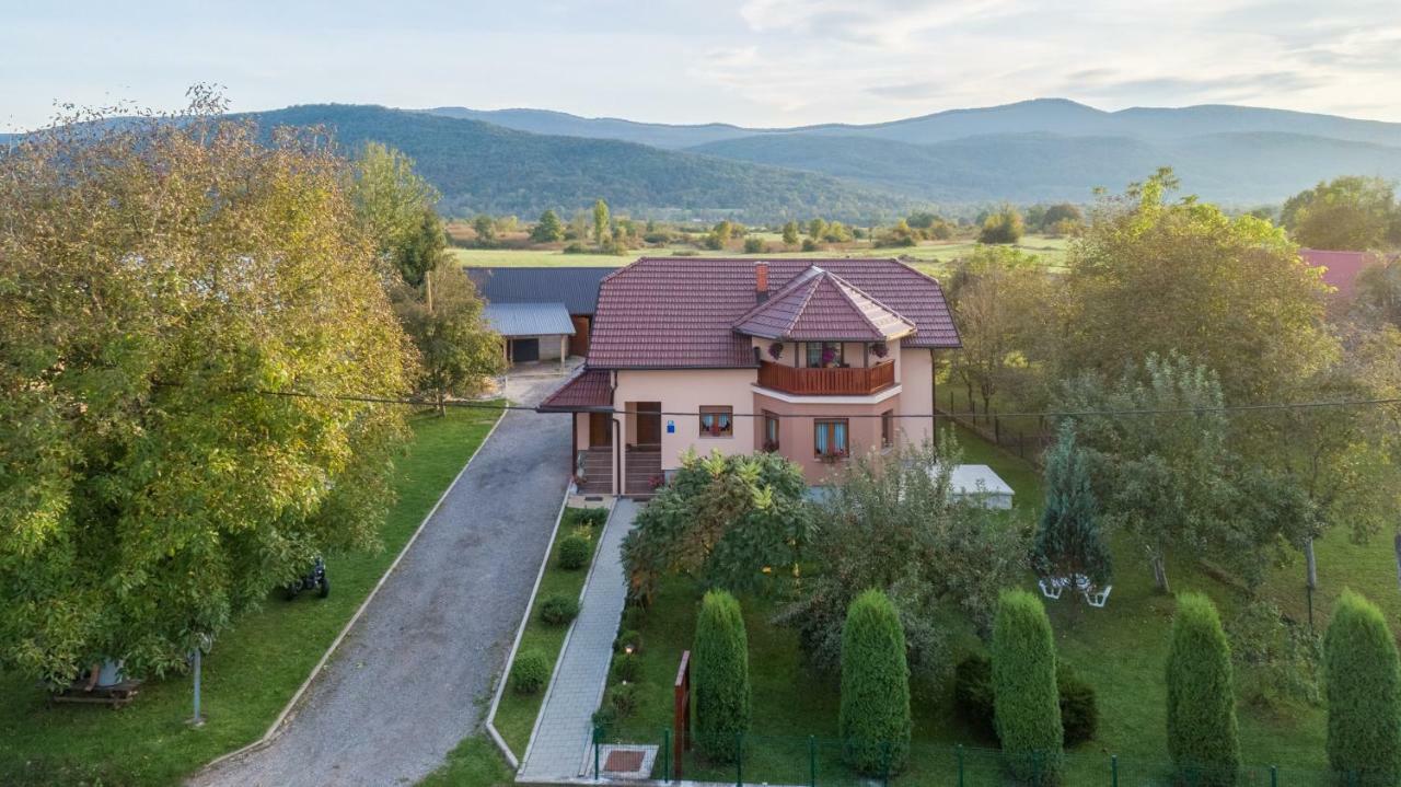 Apartment Ivan & Iva Gornji Vaganac ภายนอก รูปภาพ