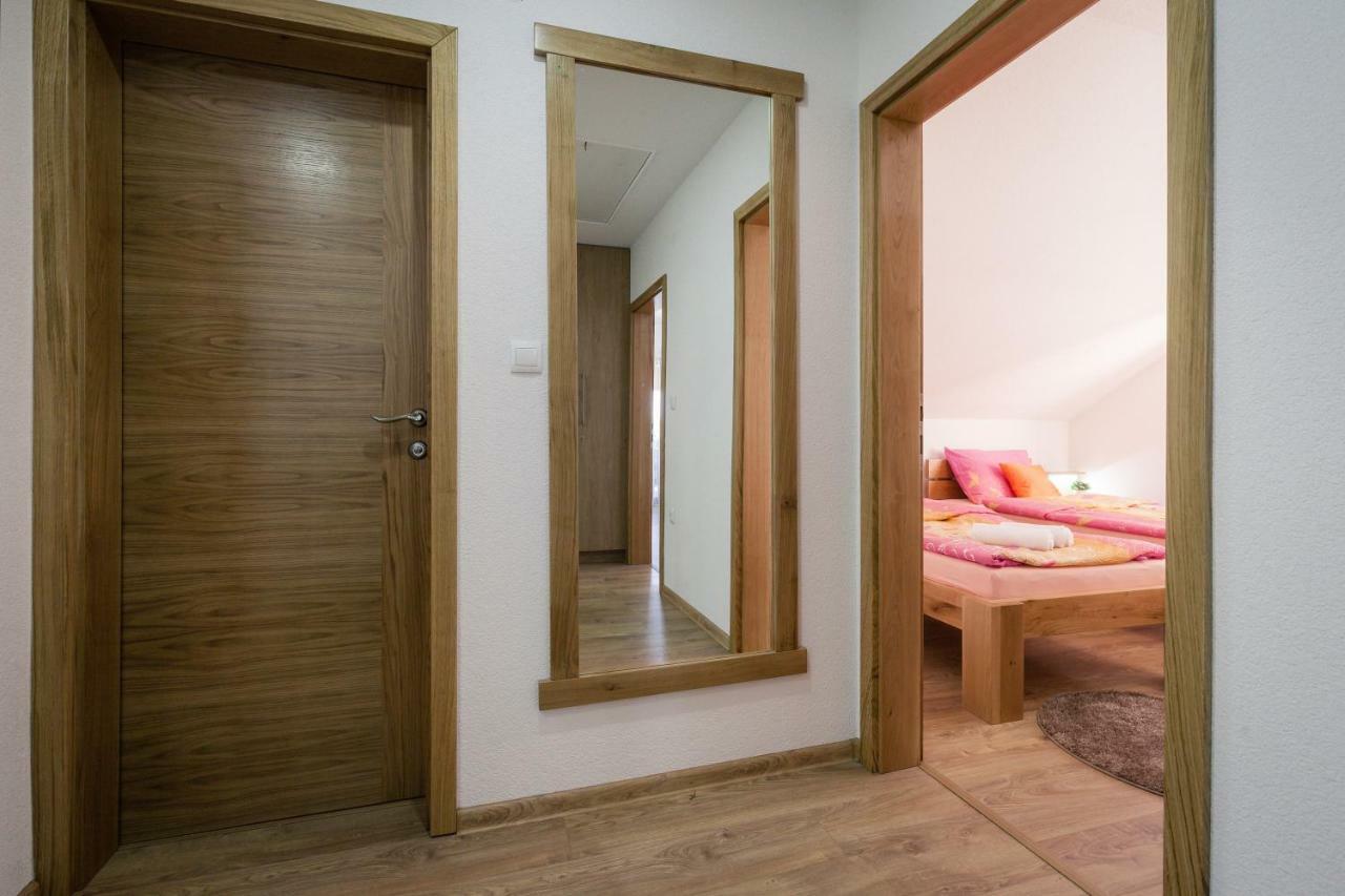 Apartment Ivan & Iva Gornji Vaganac ภายนอก รูปภาพ