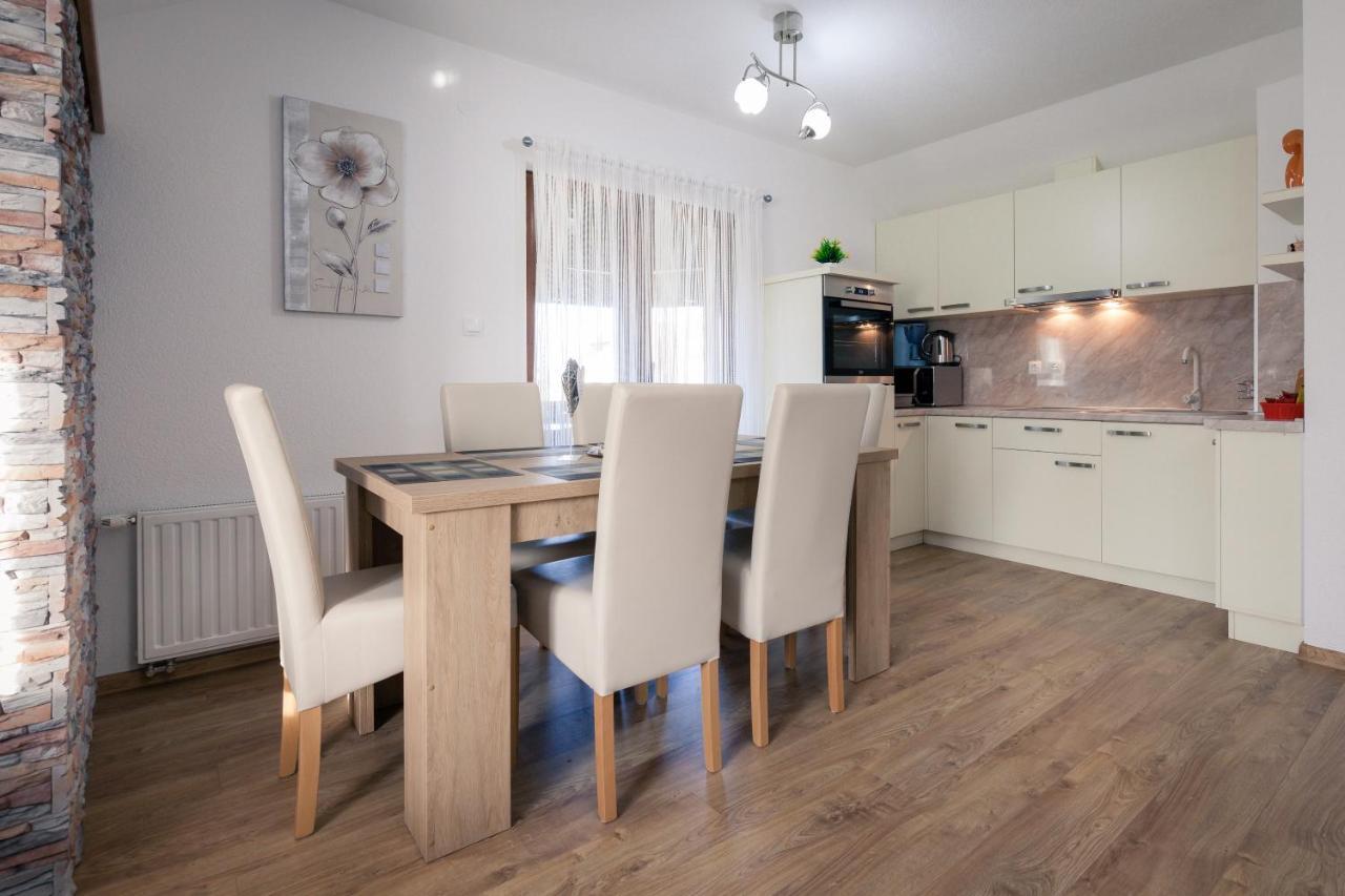 Apartment Ivan & Iva Gornji Vaganac ภายนอก รูปภาพ