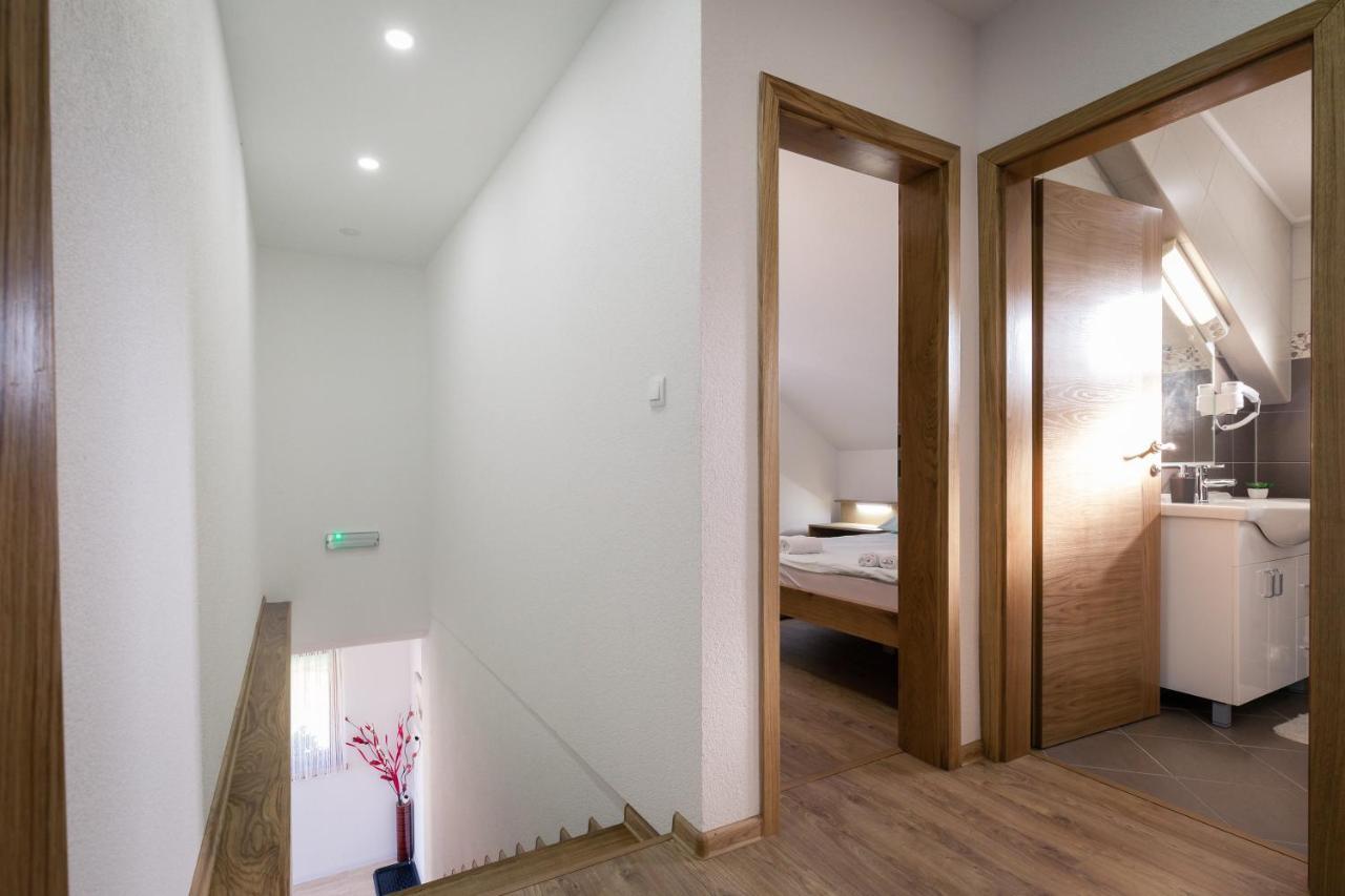 Apartment Ivan & Iva Gornji Vaganac ภายนอก รูปภาพ